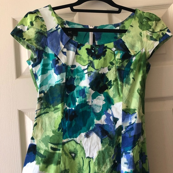 Spring dress - Picture 2 of 4